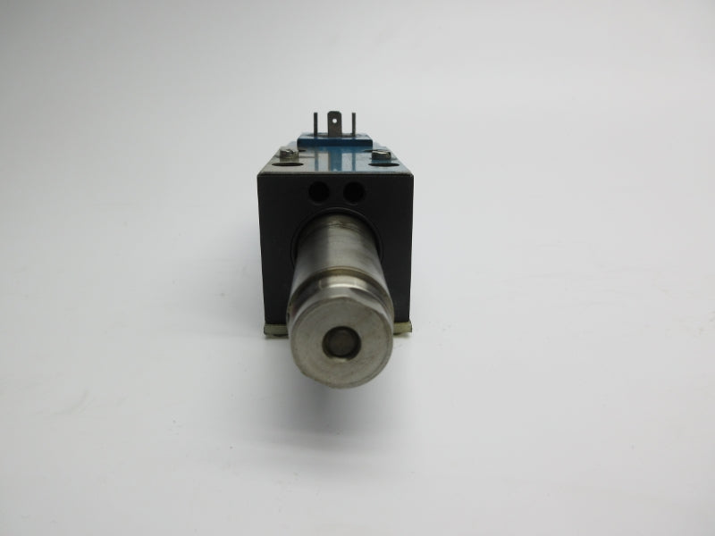 VICKERS DG4V38CVMUA661 02-144961 110V 5000PSI (AS PICTURED) UNMP