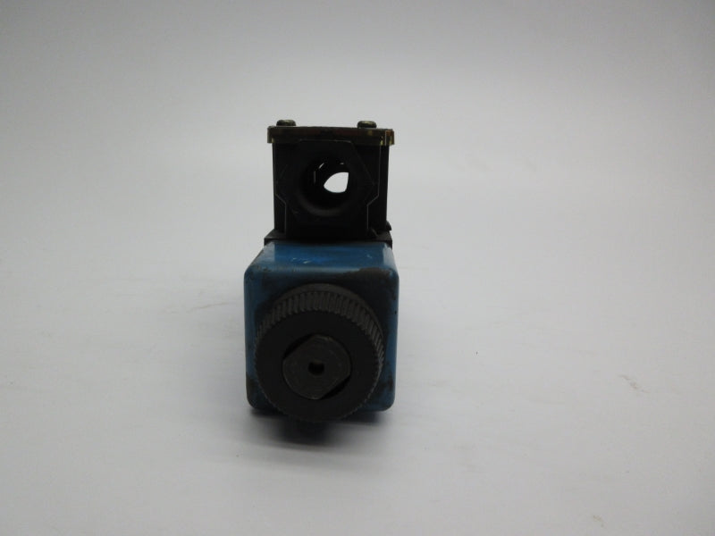 VICKERS DG4V3S6CMFWB560 02-109572 110/120V .48/.46A 5000PSI UNMP