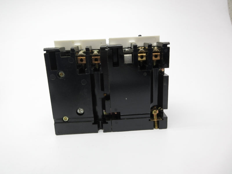 GENERAL ELECTRIC CR122A02802AA 300V 10A NSMP