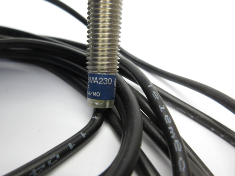 TELEMECANIQUE XS1M08MA230 24-240VAC NSNP