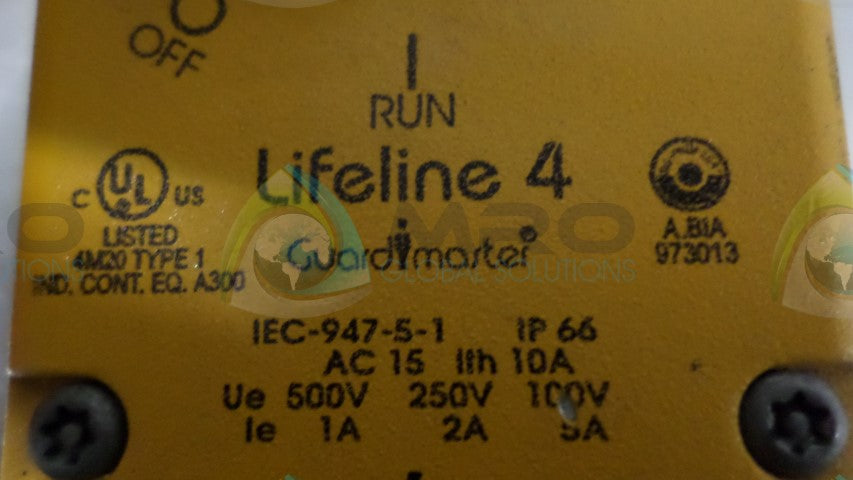 ALLEN BRADLEY GUARDMASTER 440E-L13043 SER. A SAFETY SWITCH (AS PICTURED) * USED *