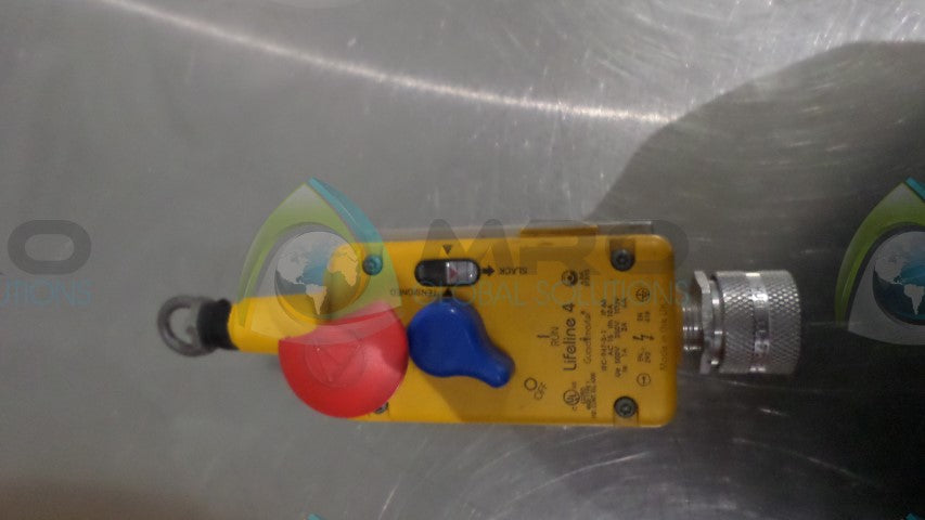 ALLEN BRADLEY GUARDMASTER 440E-L13043 SER. A SAFETY SWITCH (AS PICTURED) * USED *