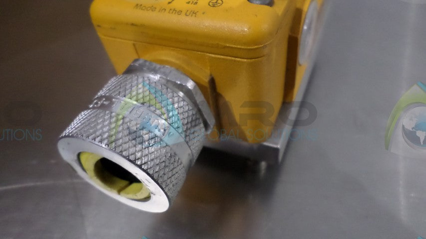 ALLEN BRADLEY GUARDMASTER 440E-L13043 SER. A SAFETY SWITCH (AS PICTURED) * USED *