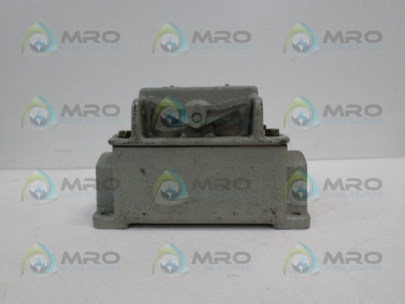 GENERAL ELECTRIC CR2940-NJ202A PUSHBUTTON CONTROL STATION * USED *