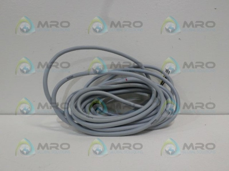 FESTO KMF-1-24-5-LED PROXIMITY SENSOR CABLE *NEW NO BOX*