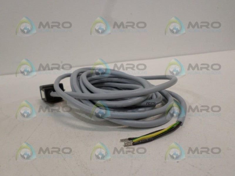 FESTO KMF-1-24-5-LED PROXIMITY SENSOR CABLE *NEW NO BOX*
