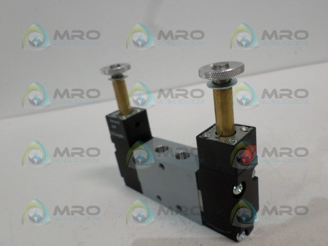 COMPAIR 8L501-030 PNEUMATIC VALVE *NEW NO BOX*