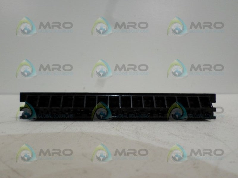 BUSSMANN 13847-T02B-16 TERMINAL STRIP  NSNP