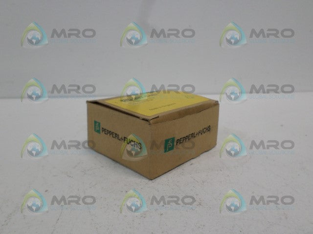 PEPPER FUCHS OBS3000-18GM70-E5-V1 PHOTOELECTRIC SENSOR *NEW IN BOX*