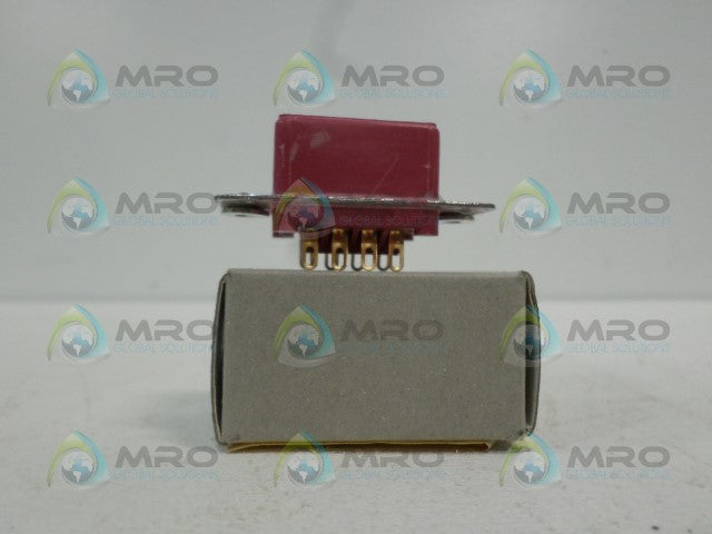 MCMURDO DRS108 447-077 8-WAY RECTANGULAR CONNECTOR SOCKET *NEW IN BOX*