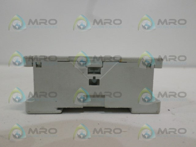 ALLEN BRADLEY 700-HN101 SER. D RELAY BASE SOCKET *USED*