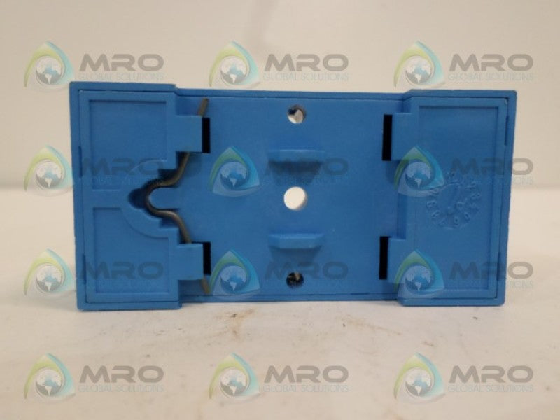 FINDER 90.72 RELAY BASE *NEW NO BOX*