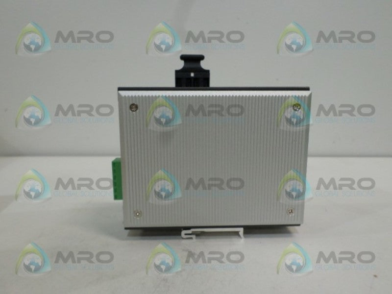MOXA EDS-305-M-SC ETHERNET SWITCH *NEW IN BOX*
