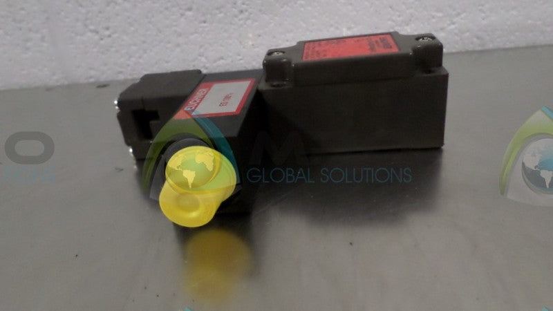 EUCHNER NZ1VZ-538E3VSE04-M *NEW IN BOX*