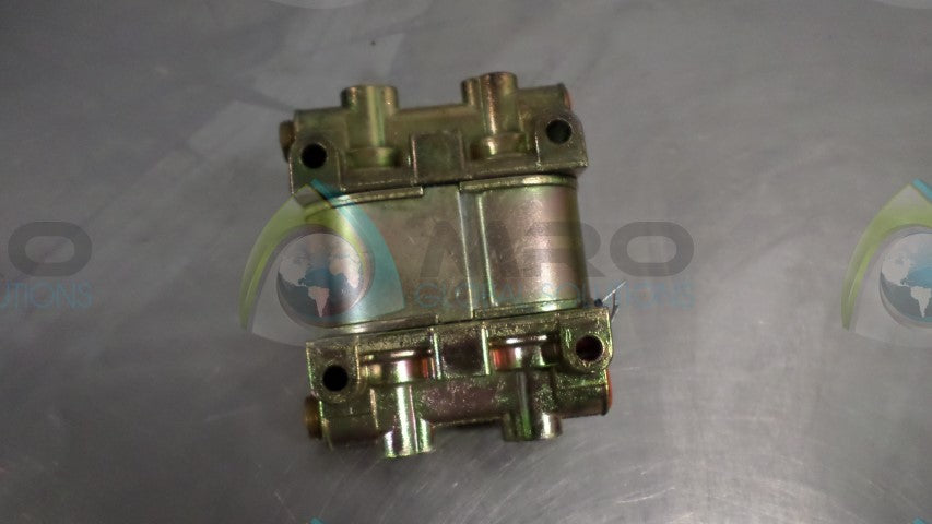 PARKER V955LB2100 SKINNER VALVE *NEW NO BOX*