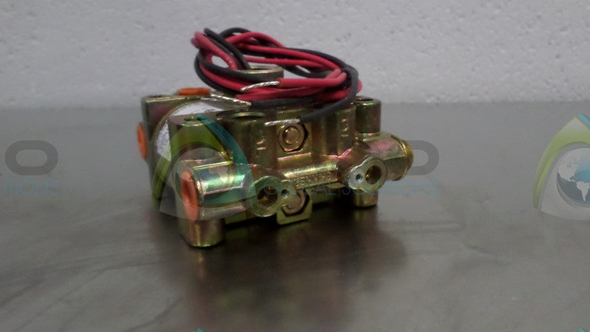 PARKER V955LB2100 SKINNER VALVE *NEW NO BOX*