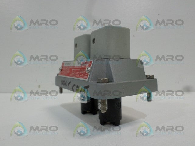 APPLETON EFKBU2 PUSHBUTTON *NEW NO BOX*