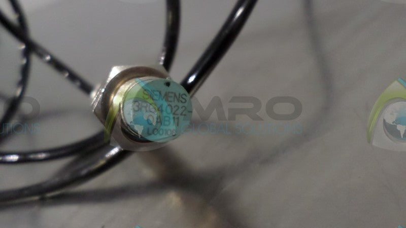 SIEMENS 3RG4022-OAB11 SWITCH BERO  NSNP