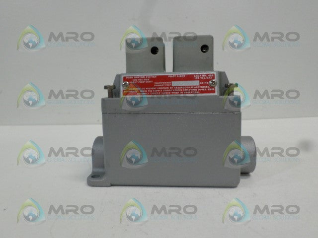 APPLETON EFKBU2 PUSHBUTTON COVER ASSEMBLY (AS PICTURED) *NEW NO BOX*