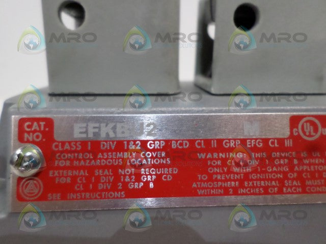 APPLETON EFKBU2 PUSHBUTTON COVER ASSEMBLY (AS PICTURED) *NEW NO BOX*
