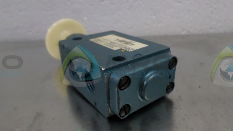 MAC 180001-112-0036 VALVE  UNMP
