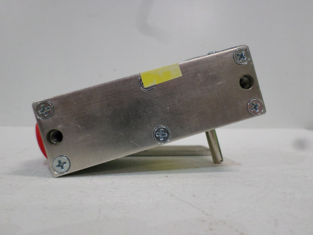 NAMCO CONTROLS EA15030396 SNAP-LOCK LIMIT SWITCH (NO SCREWS) *NEW NO BOX*