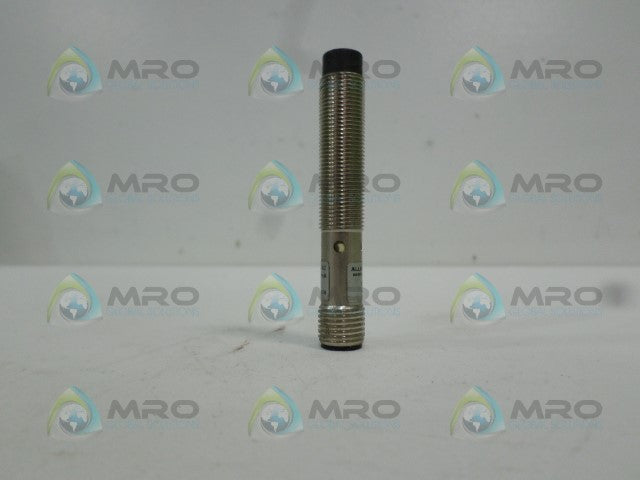 ALLEN BRADLEY 872C-A4N12-R3 SER. B PROXIMITY SENSOR *USED*