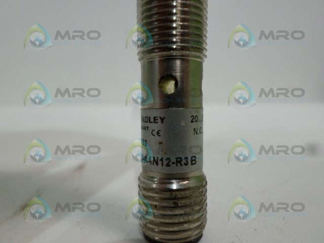 ALLEN BRADLEY 872C-A4N12-R3 SER. B PROXIMITY SENSOR *USED*