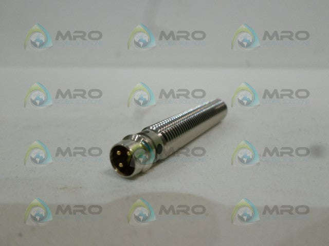 PEPPERL+FUCHS NBB1,5-8GM40-E2-V3 197152 PROXIMITY SENSOR *NEW IN FACTORY BAG*
