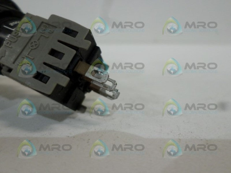 FUJI ELECTRIC AH165-2M PUSHBUTTON SWITCH NSNP