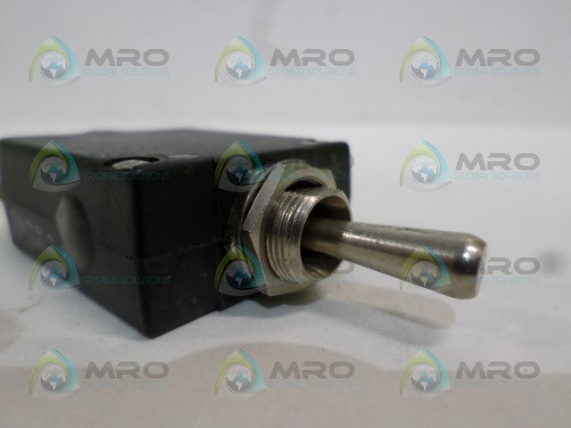 POTTER & BRUMFIELD W31-X2M1G-10 CIRCUIT BREAKER 10A *NEW NO BOX*