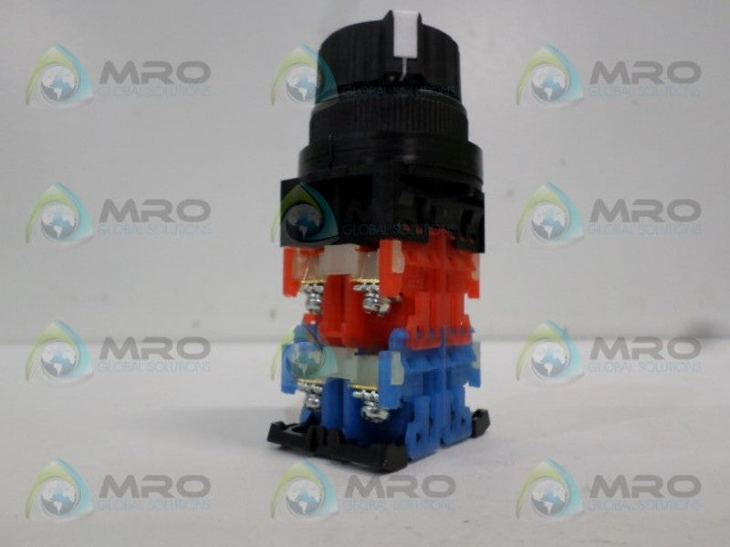 FUJI ELECTRIC AR30S2R-22B PUSH/SELECTOR SWITCH *NEW IN ORIGINAL PACKAGE*