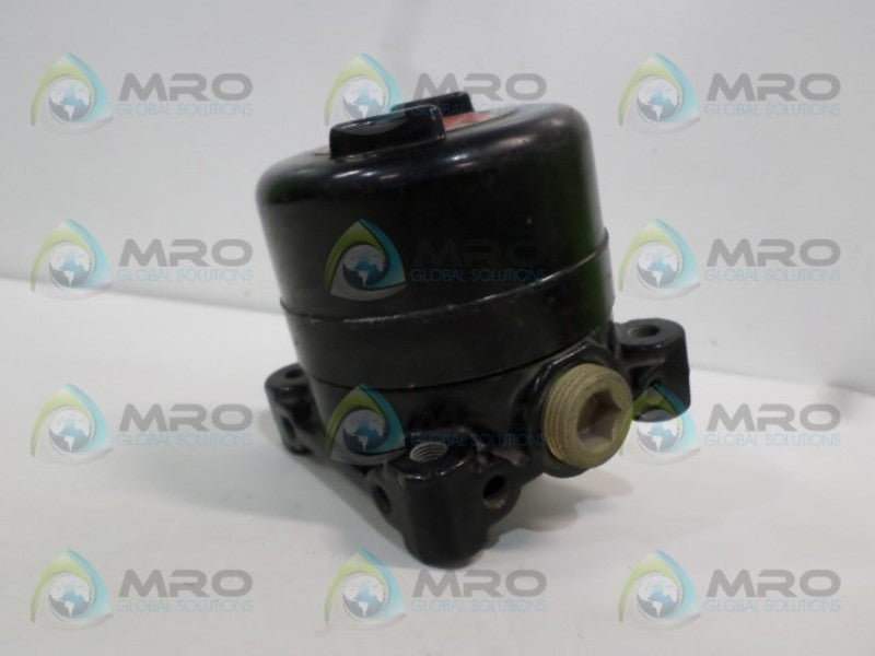 MICRO SWITCH 61CX12-D01 EXPLOSION PROOF SNAP SWITCH *USED*