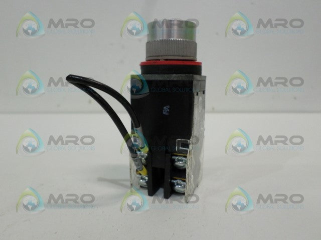 ALLEN BRADLEY 800MR-A2 SER. A  BLACK PUSHBUTTON *USED*