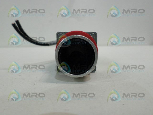 ALLEN BRADLEY 800MR-A2 SER. A  BLACK PUSHBUTTON *USED*
