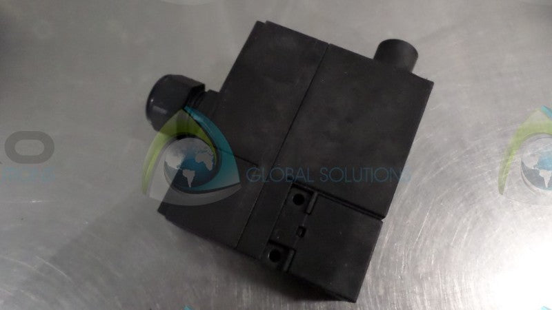 SCHMERSAL  AZM170SK-02ZRK  INTERLOCK  *NEW NO BOX*