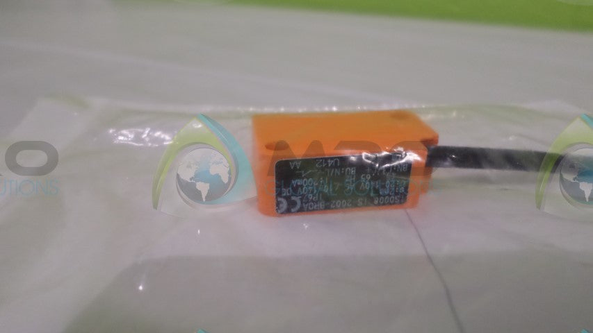 IFM EFECTOR IS0008 INDUCTIVE PROXIMITY SENSOR*NEW IN FACTORY BAG*
