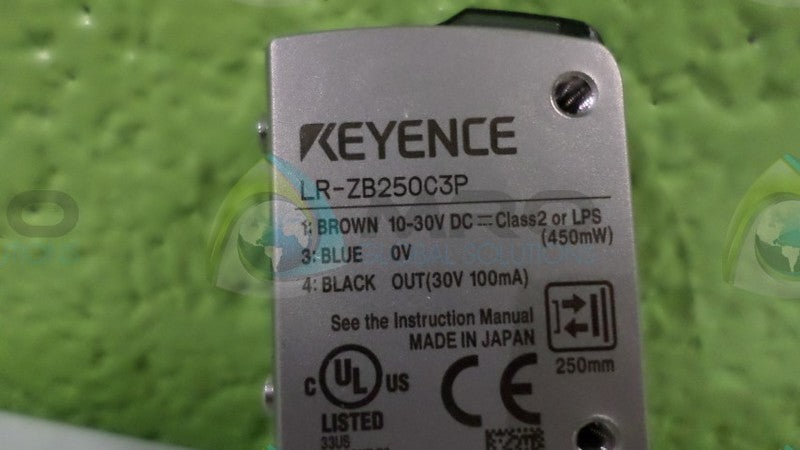KEYENCE LR-ZB250C3P SENSOR *NEW IN BOX*
