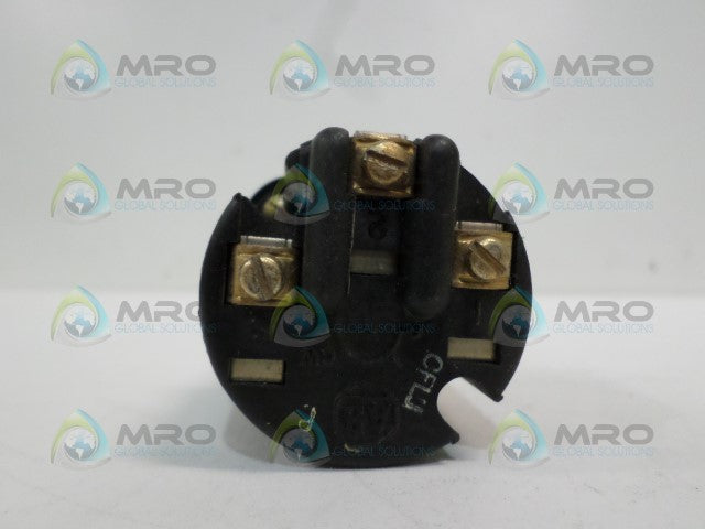 ALLEN BRADLEY 800T-U16 SER. P SELECTOR SWITCH *USED*