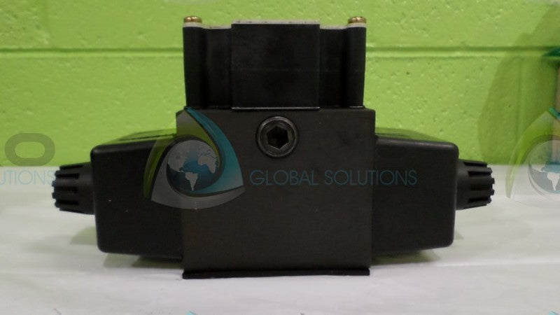 PARKER D3W1CVYKH VALVE *NEW NO BOX*