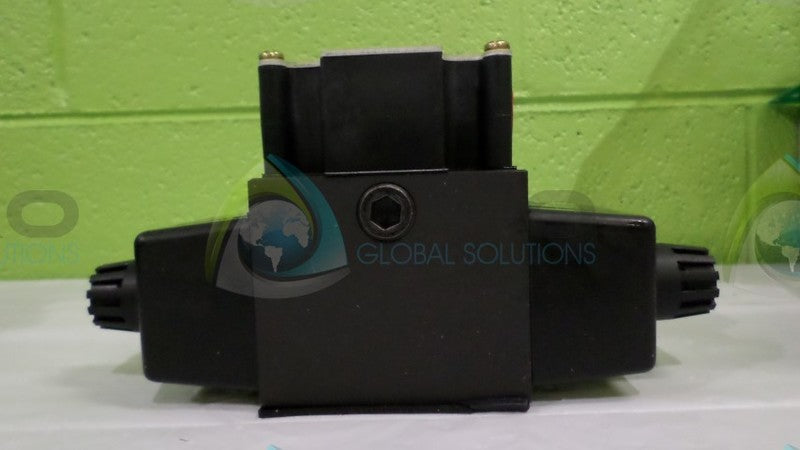 PARKER D3W1CVYKH VALVE *NEW IN BOX*