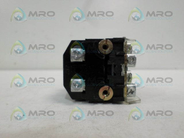 ALLEN BRADLEY 800T-16HR17KB6AX SER. U SELECTOR SWITCH *USED*
