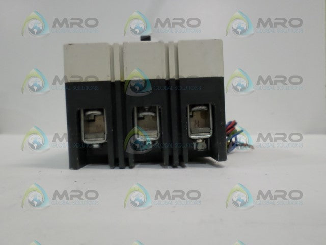 CUTLER HAMMER HMCP100R3C CIRCUIT BREAKER 100A w/ A1X1PK AUX SWITCH *NEW NO BOX*