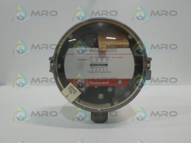 HONEYWELL C637B1028 GAS PRESSURE SWITCH *NEW NO BOX*