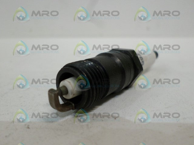AUTOLITE 766 SPARK PLUG *NEW IN BOX*