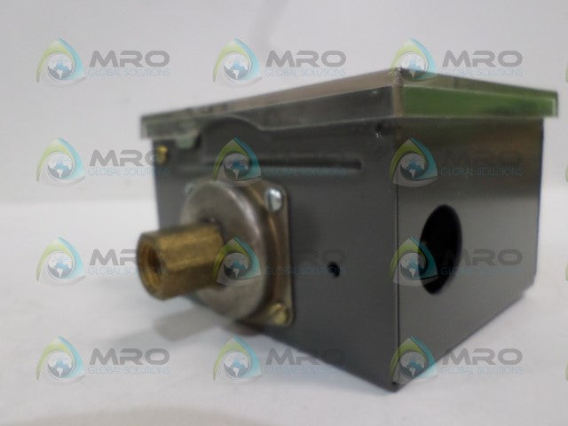 HONEYWELL L604A1169 PRESSURETROL PRESSURE CONTROLLER *NEW NO BOX*