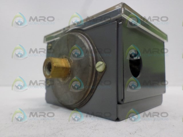 HONEYWELL L404D1088 PRESSURETROL PRESSURE CONTROLLER *NEW NO BOX*