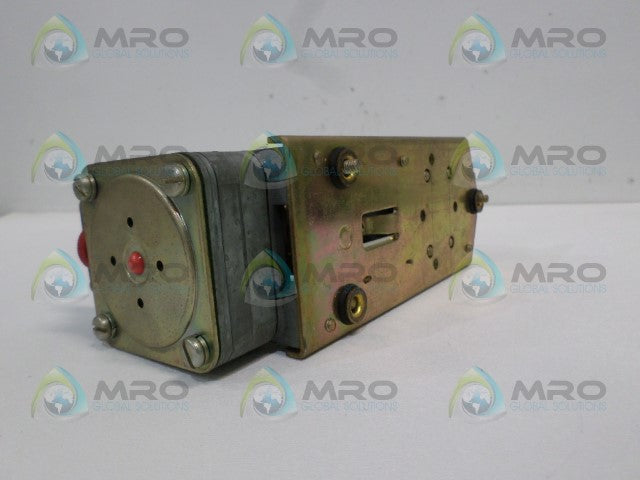 SQUARE D 9050-B0-2D PNEUMATIC TIMING RELAY (AS PICTURED) *NEW NO BOX*