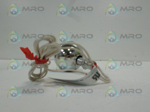 OMEGA LVN-52 LIQUID LEVEL SWITCH *NEW IN BOX*