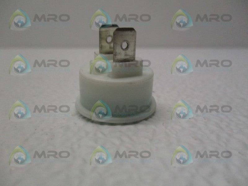 CHICAGO MINITURE 2622QK5 GREEN LED PANEL INDICATOR LIGHT  NSNP
